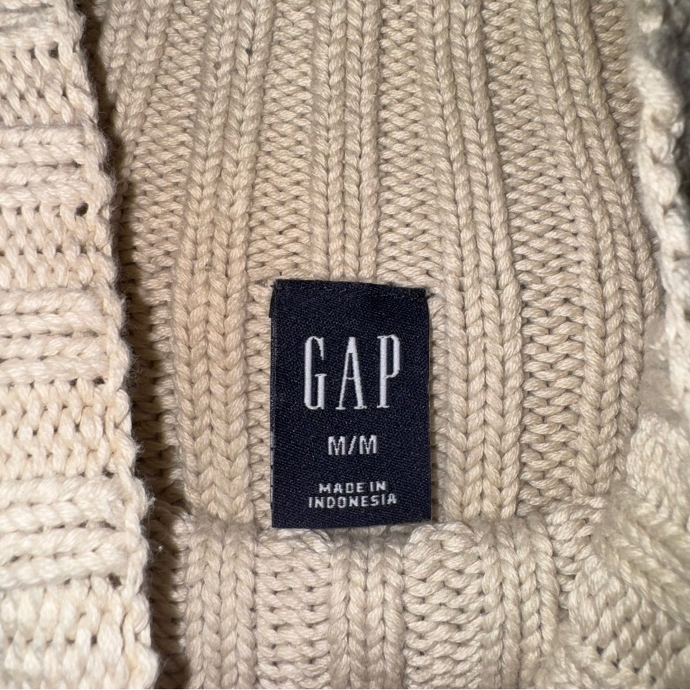 🍂 GAP | Cream Ribbed Mockneck Sweater - Picture 2 of 5
